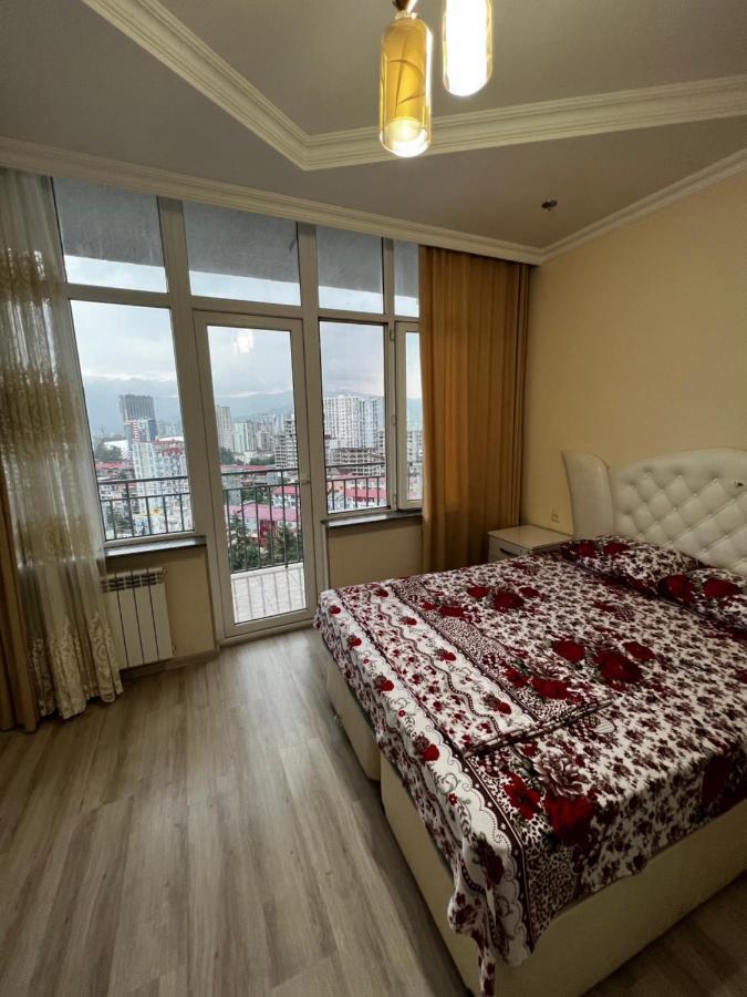 Sea Apartments Batumi Luaran gambar
