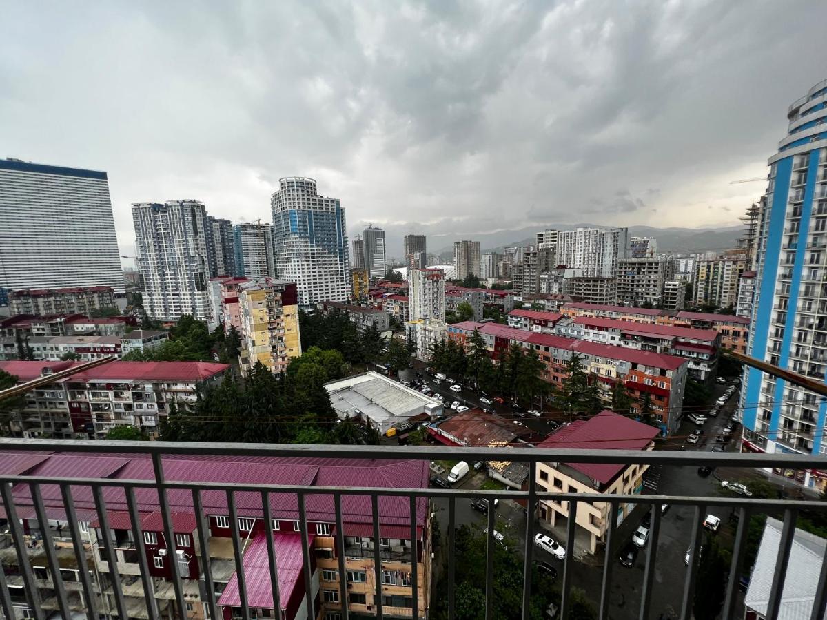 Sea Apartments Batumi Luaran gambar