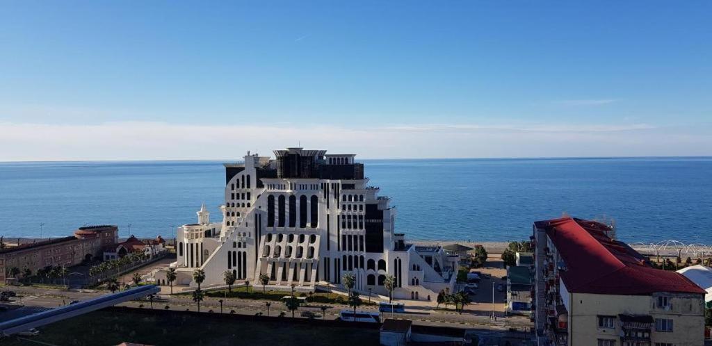 Sea Apartments Batumi Luaran gambar